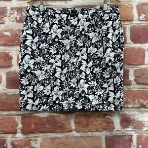 Ralph Lauren Chaps Skirt Women's 12 Black White Floral Tropical Floral Casual